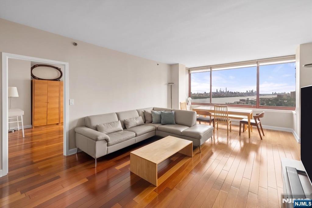 100 Old Palisade Road 3408