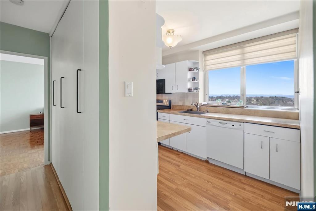 1 Horizon Road 1209