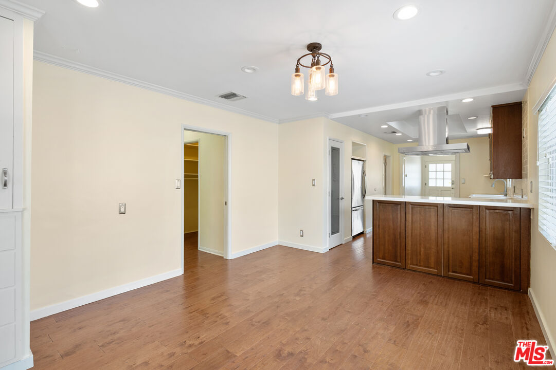 3141 Fairmount Ave