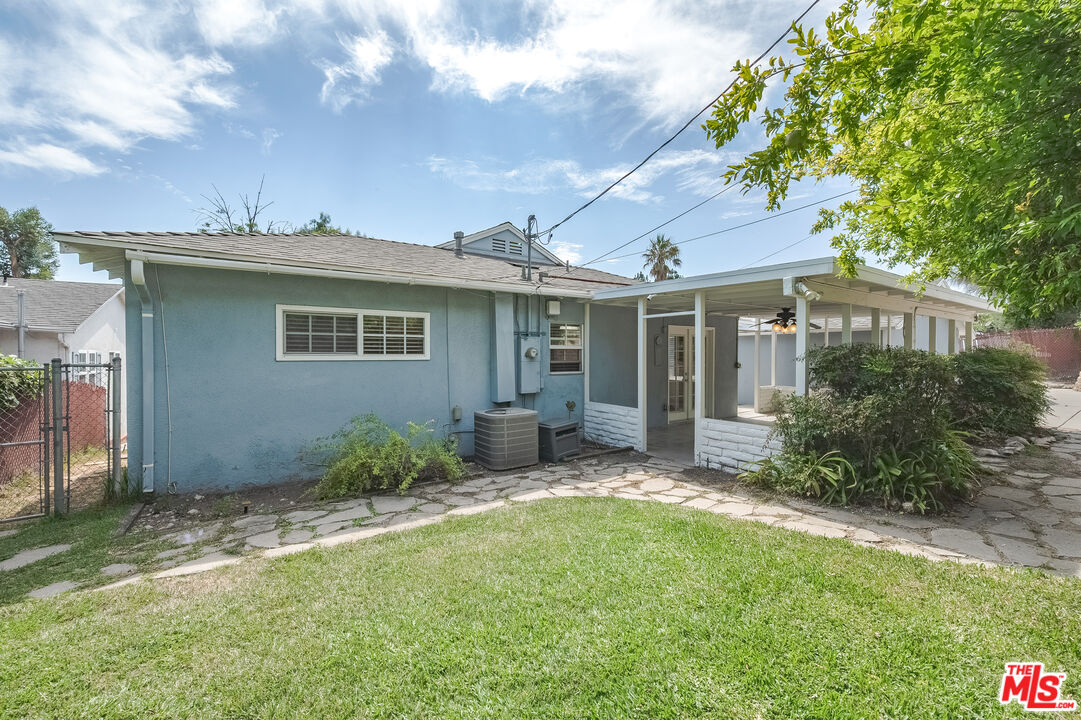 3141 Fairmount Ave