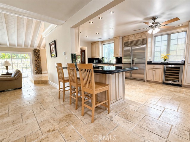 4615 White Oak
