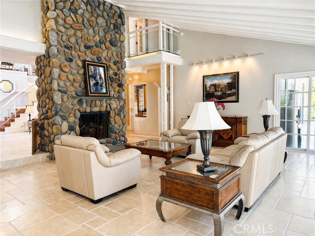 4615 White Oak