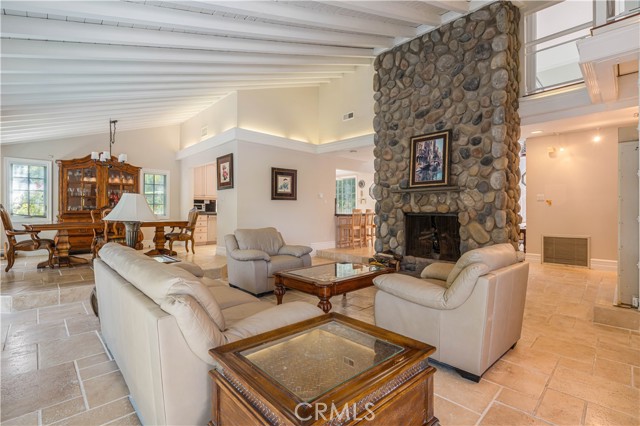 4615 White Oak