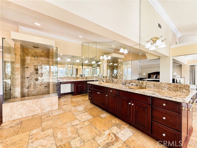 4615 White Oak