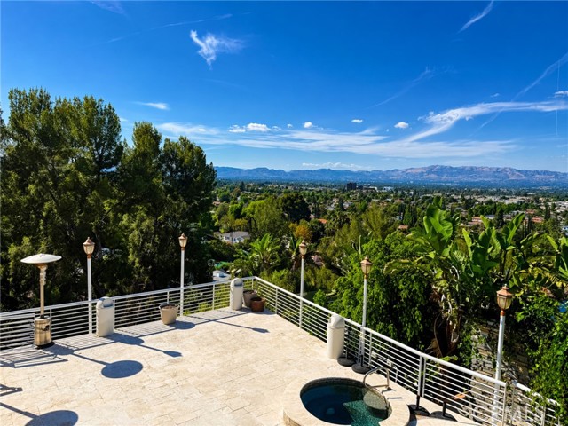 4615 White Oak