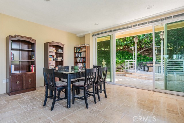 4615 White Oak
