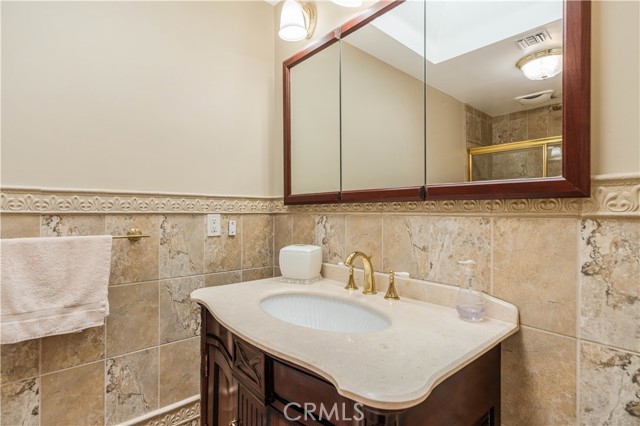 4615 White Oak