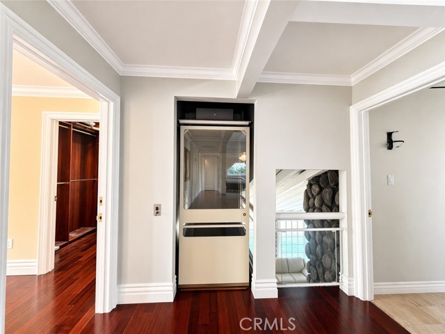 4615 White Oak