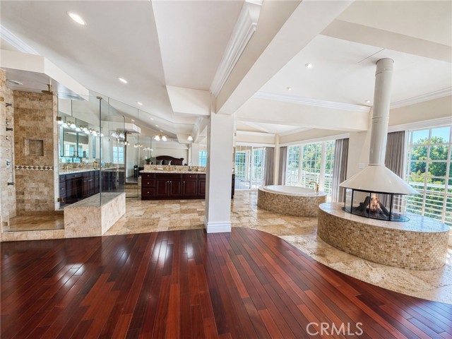4615 White Oak