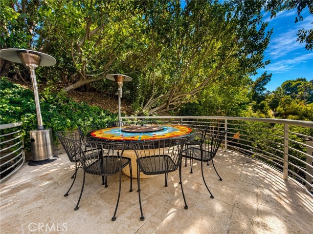 4615 White Oak