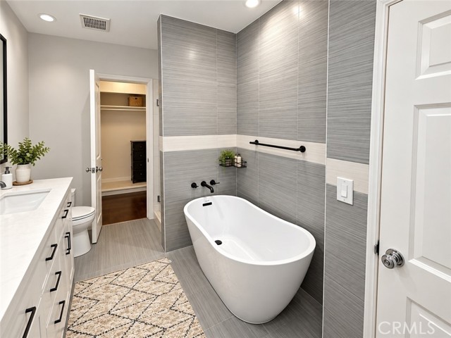 3781 Laurel Canyon