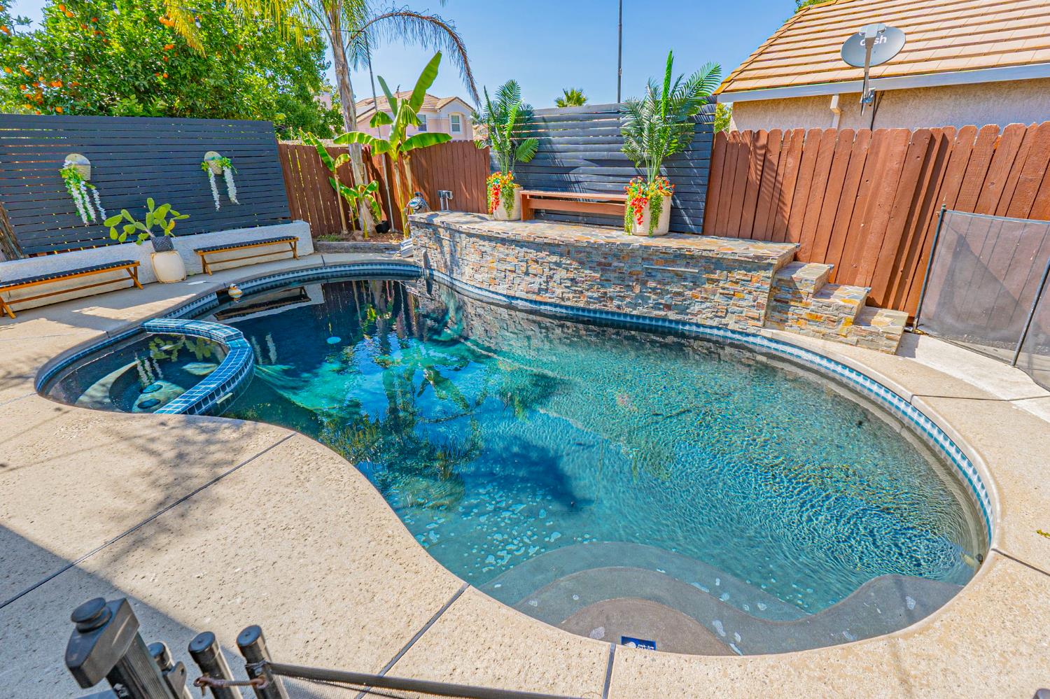 9015 Redwater Drive