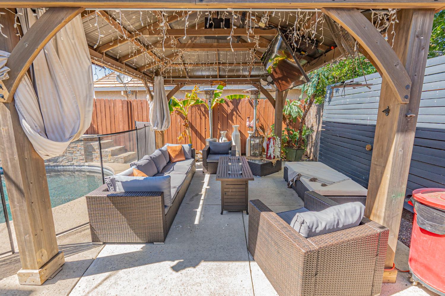 9015 Redwater Drive