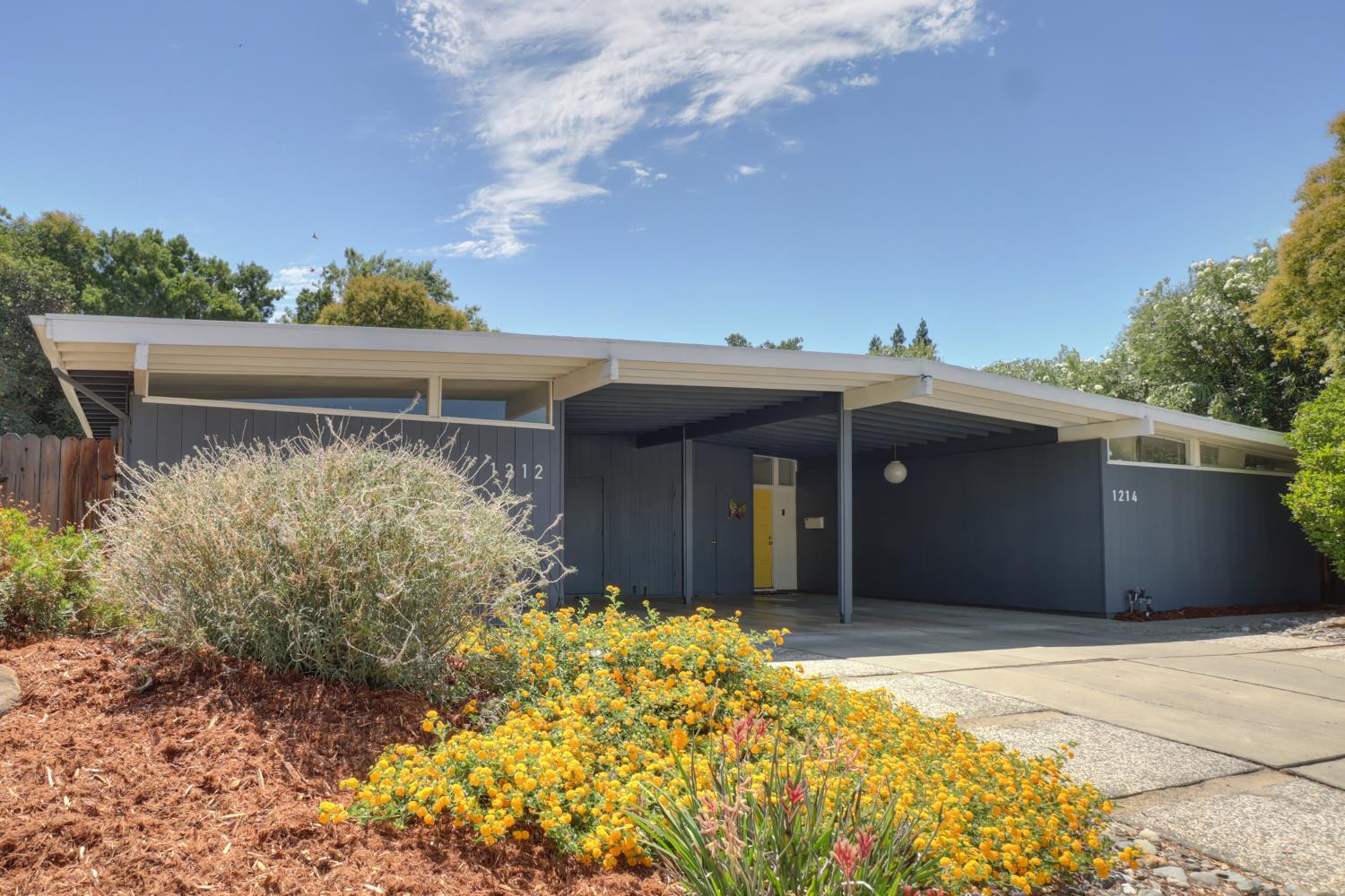 1212 Drake Drive