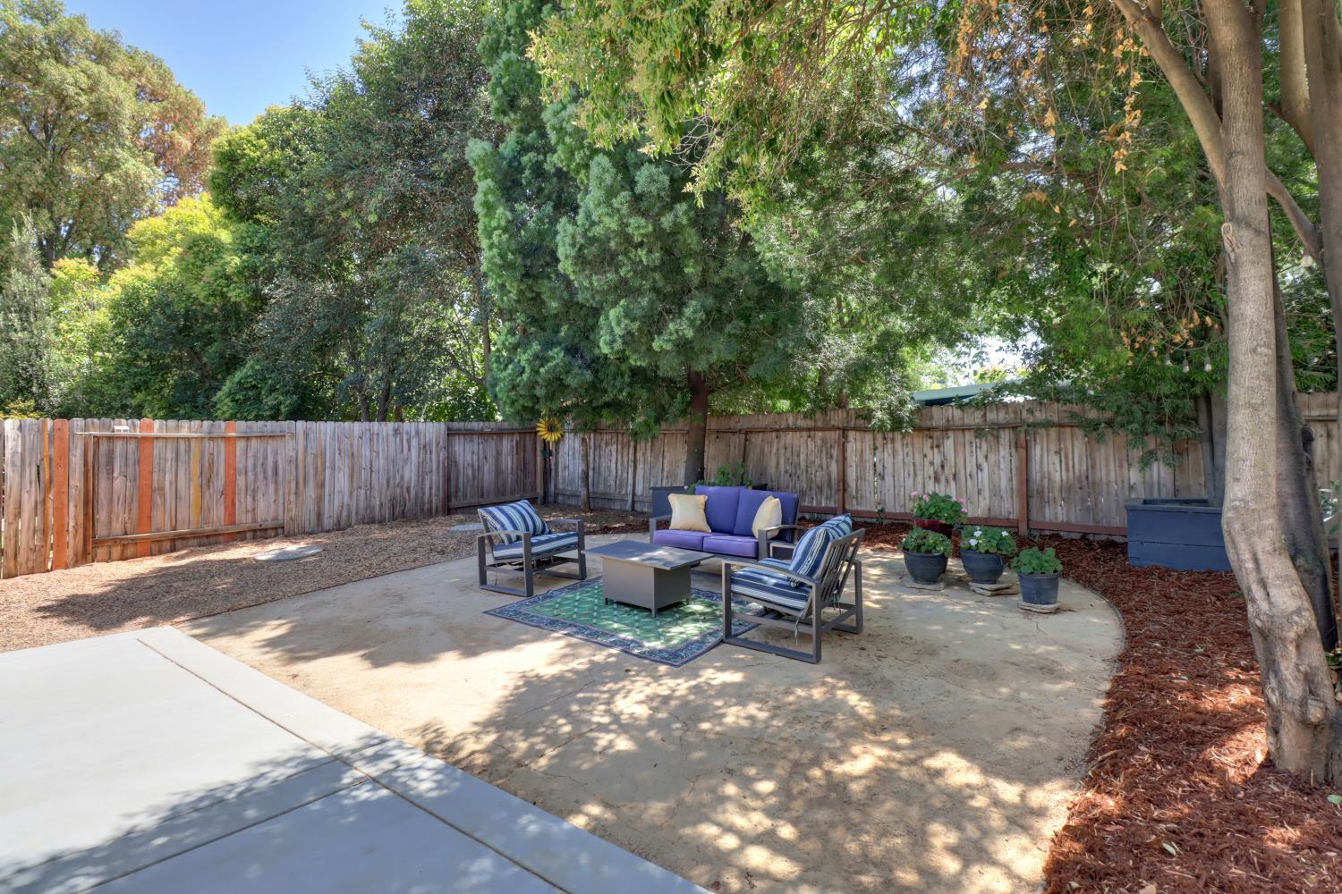 1212 Drake Drive