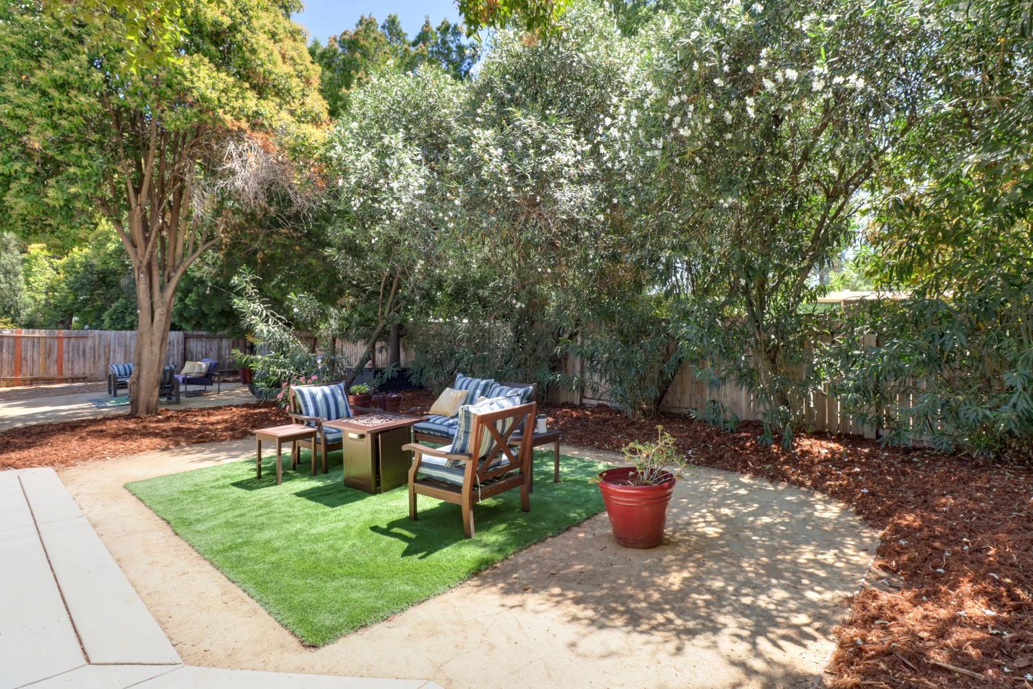 1212 Drake Drive