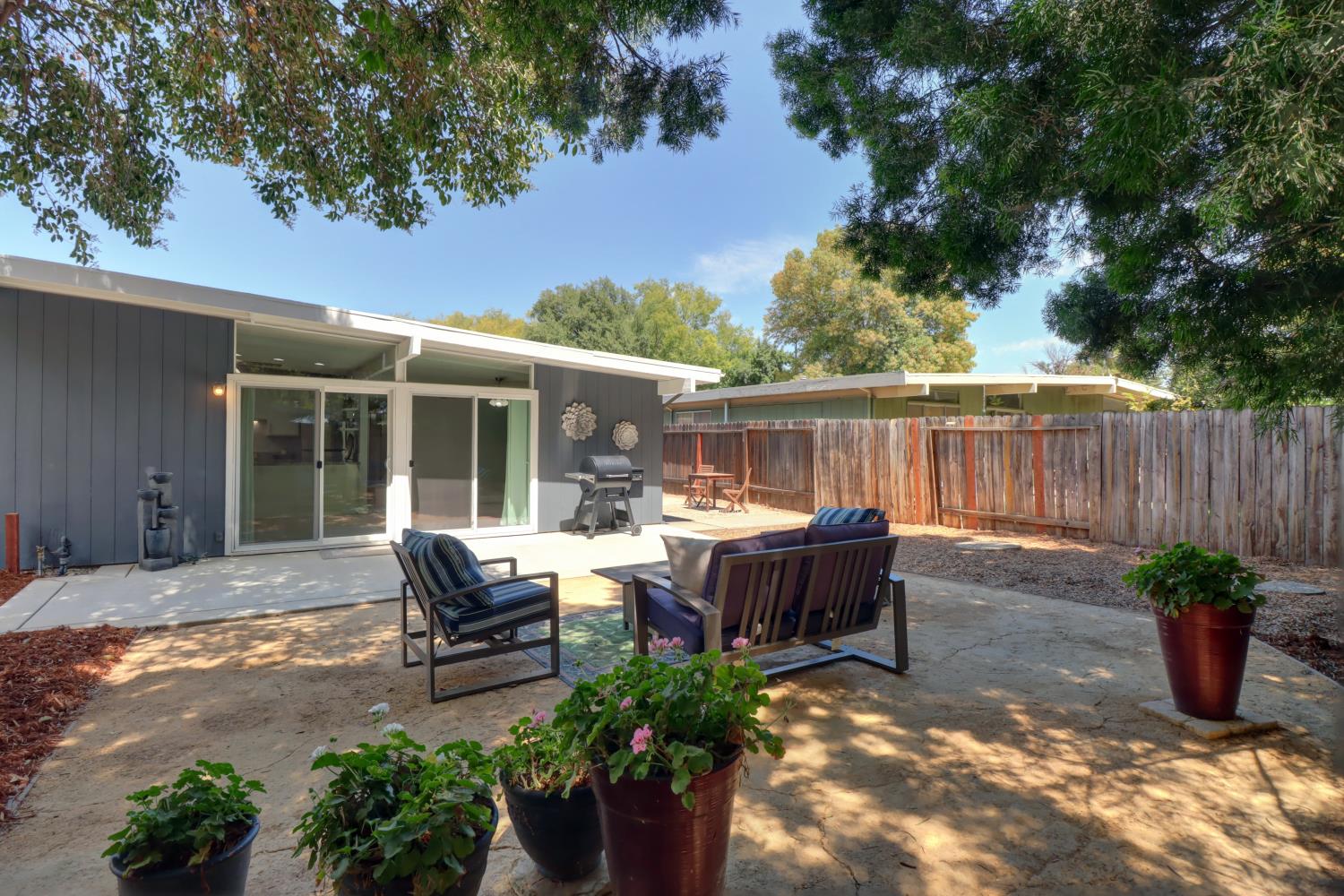 1212 Drake Drive