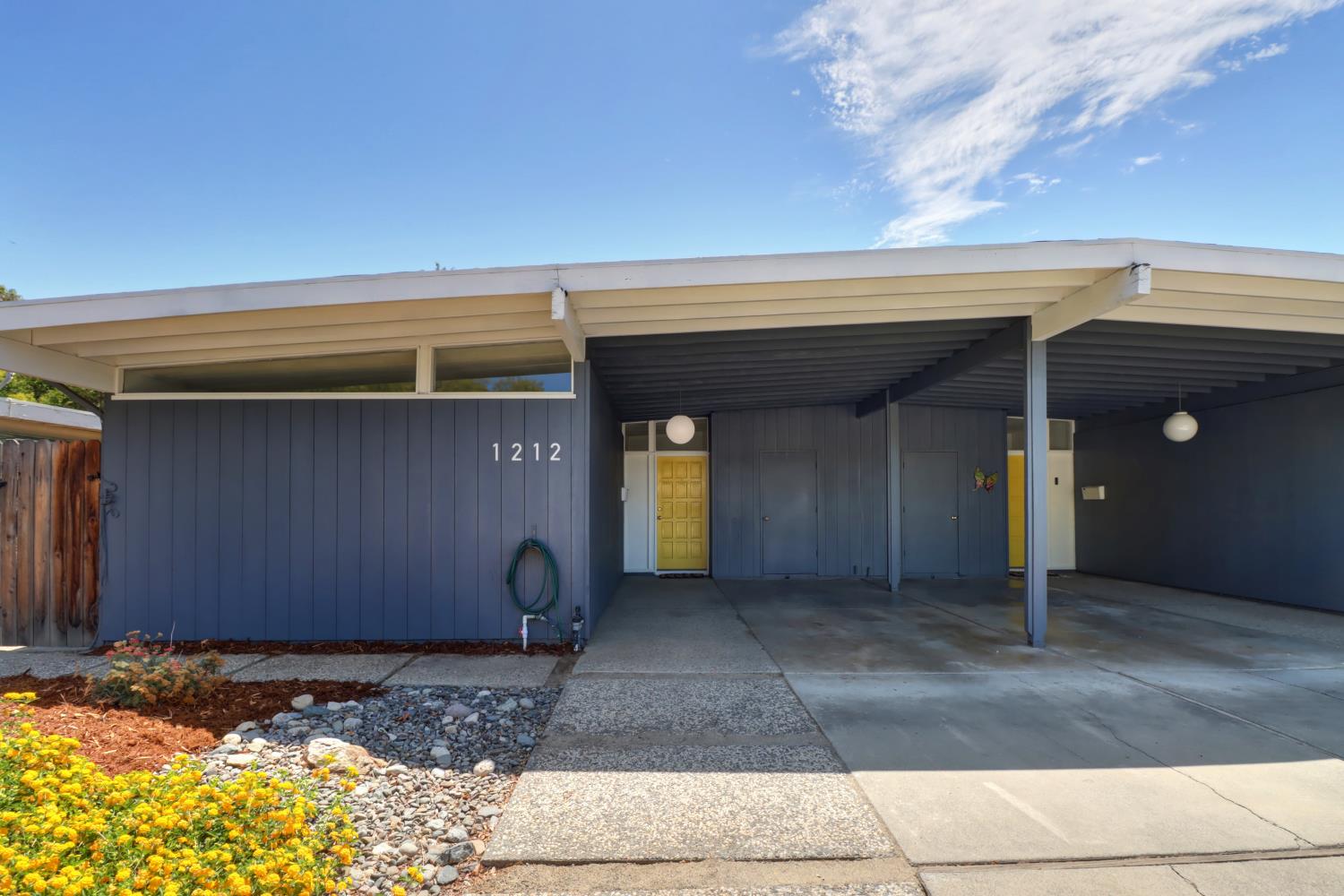 1212 Drake Drive