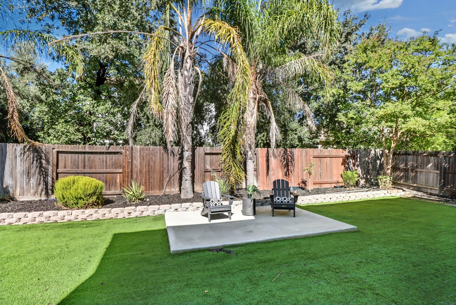 1527 Rio Grande Street