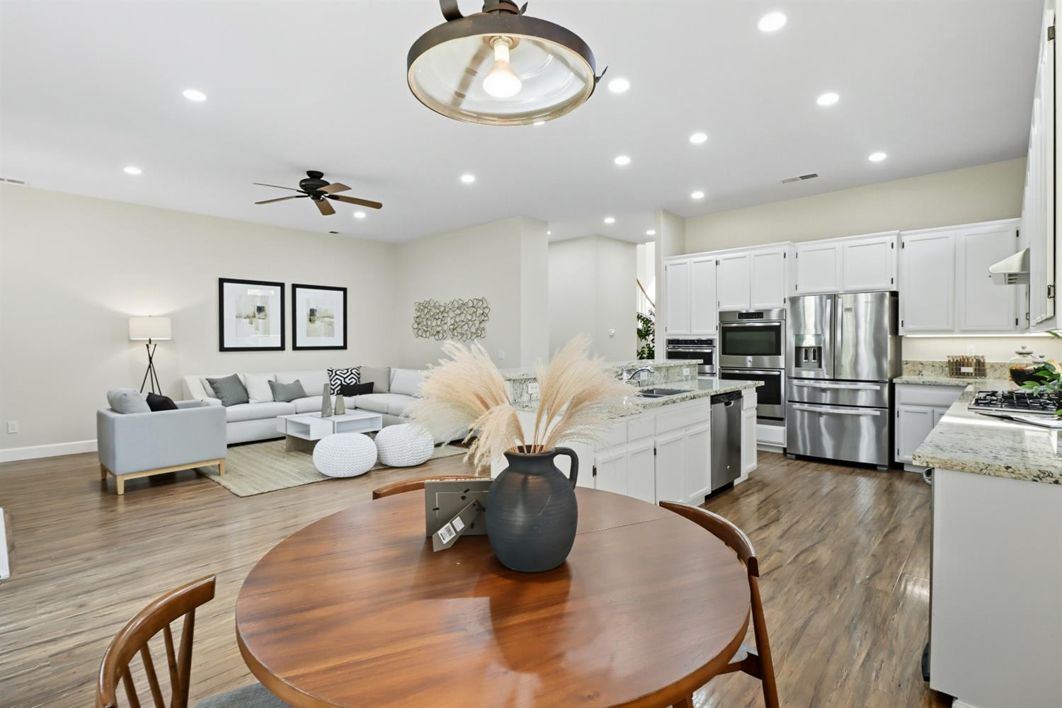 1527 Rio Grande Street