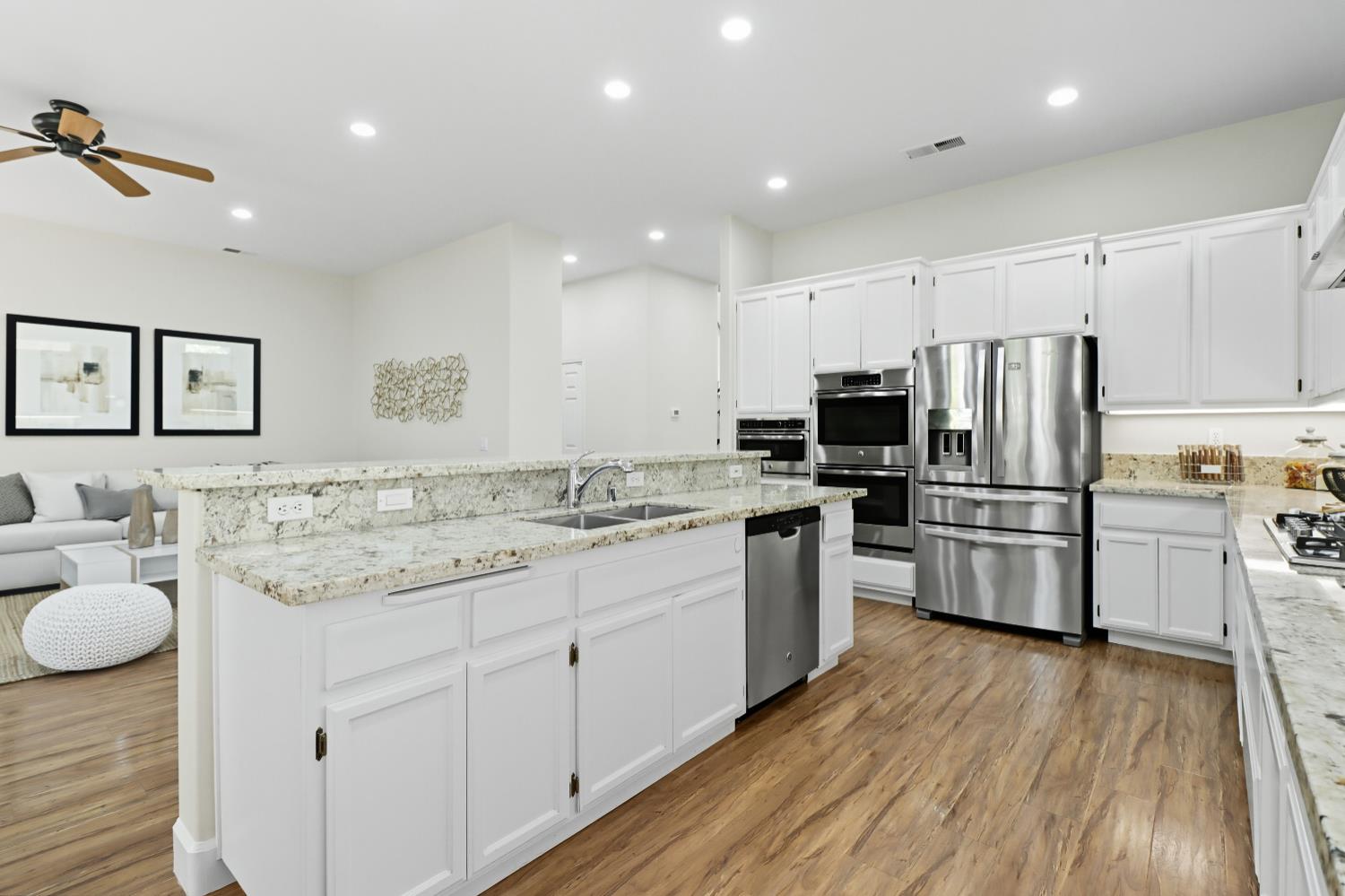 1527 Rio Grande Street