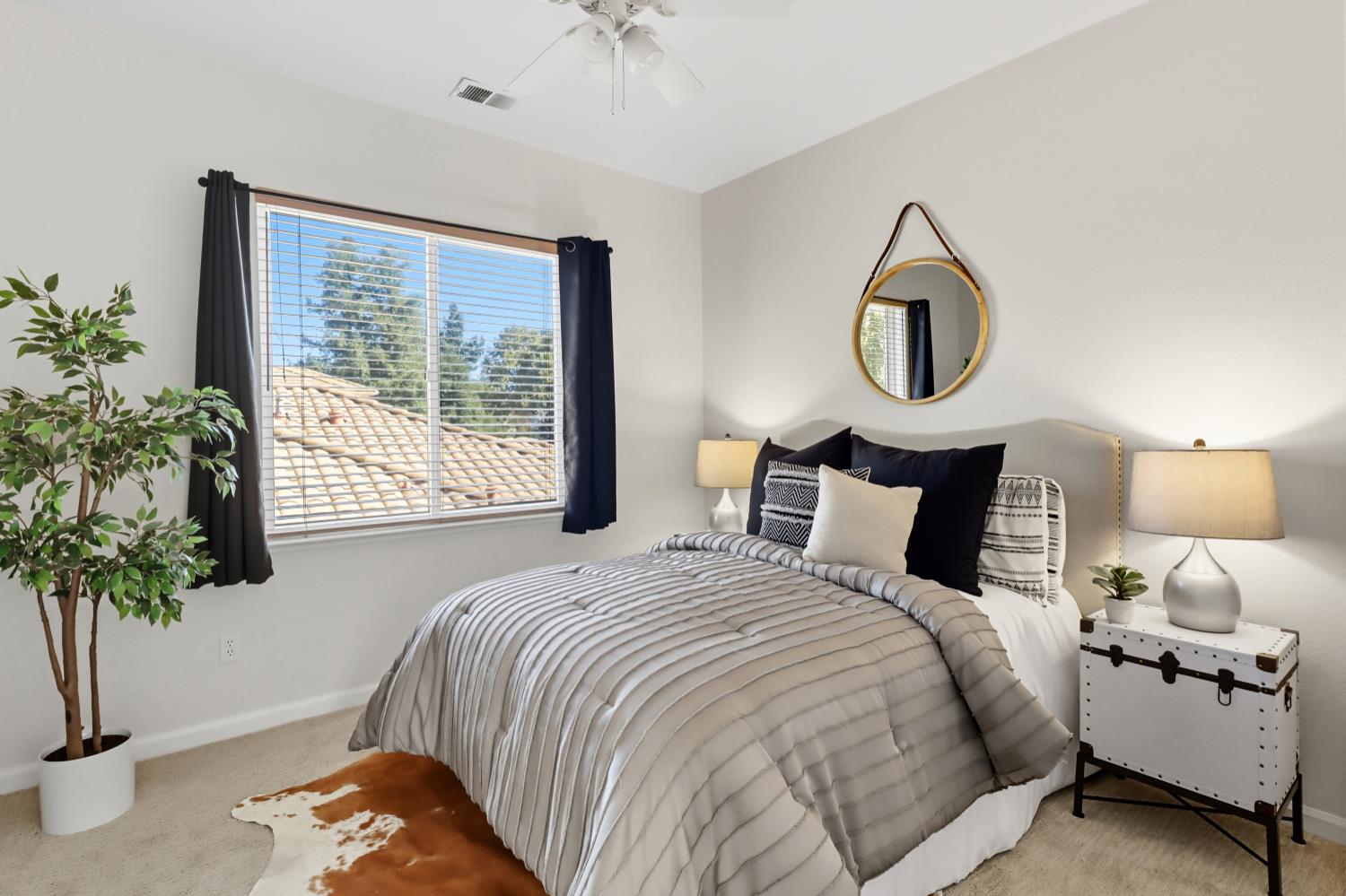 1527 Rio Grande Street