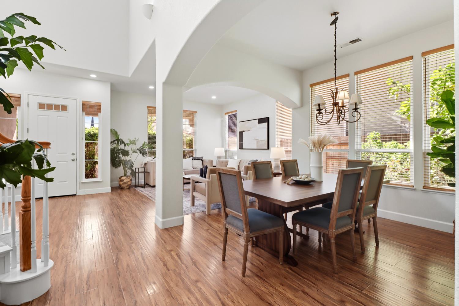 1527 Rio Grande Street