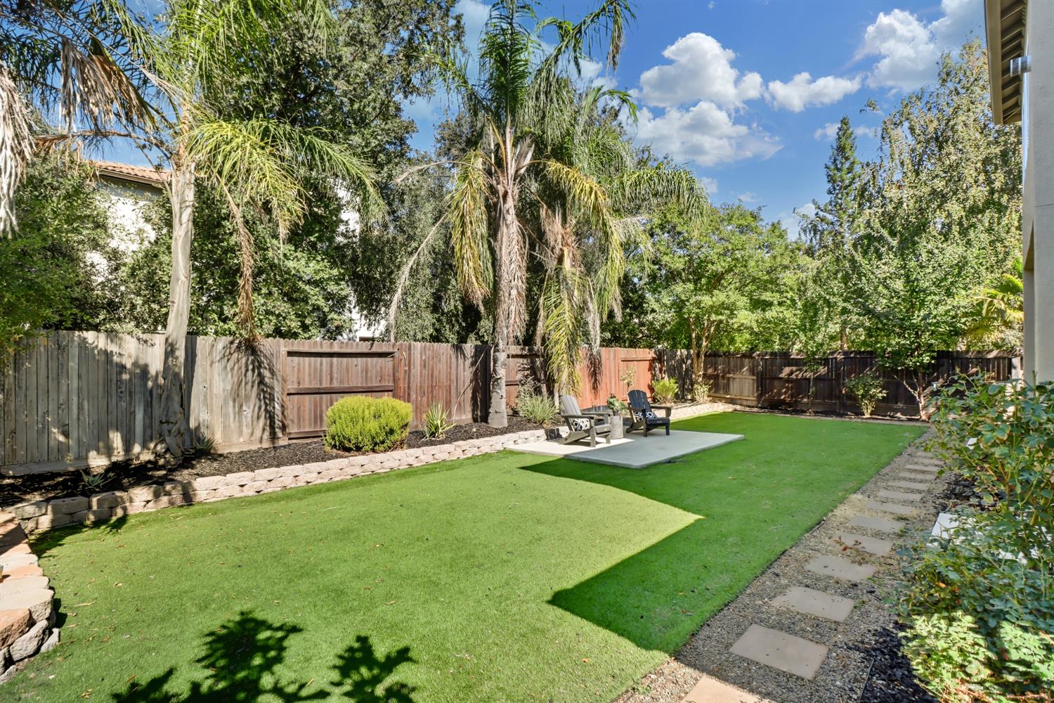 1527 Rio Grande Street