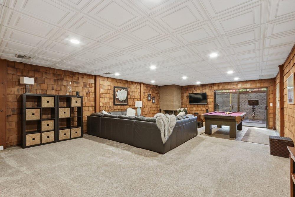 38364 Wisteria Way