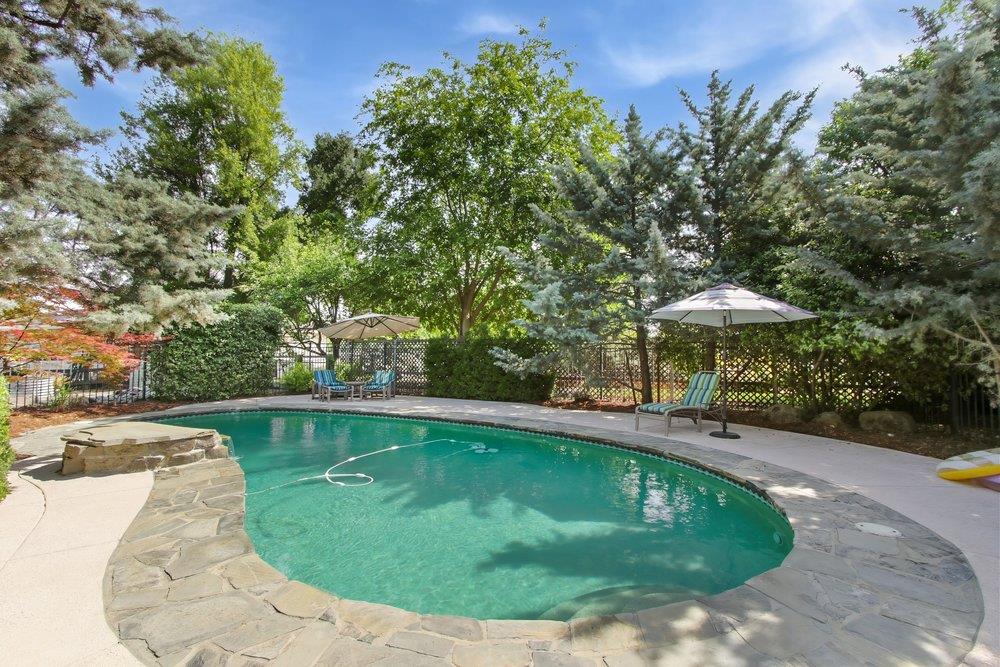 38364 Wisteria Way