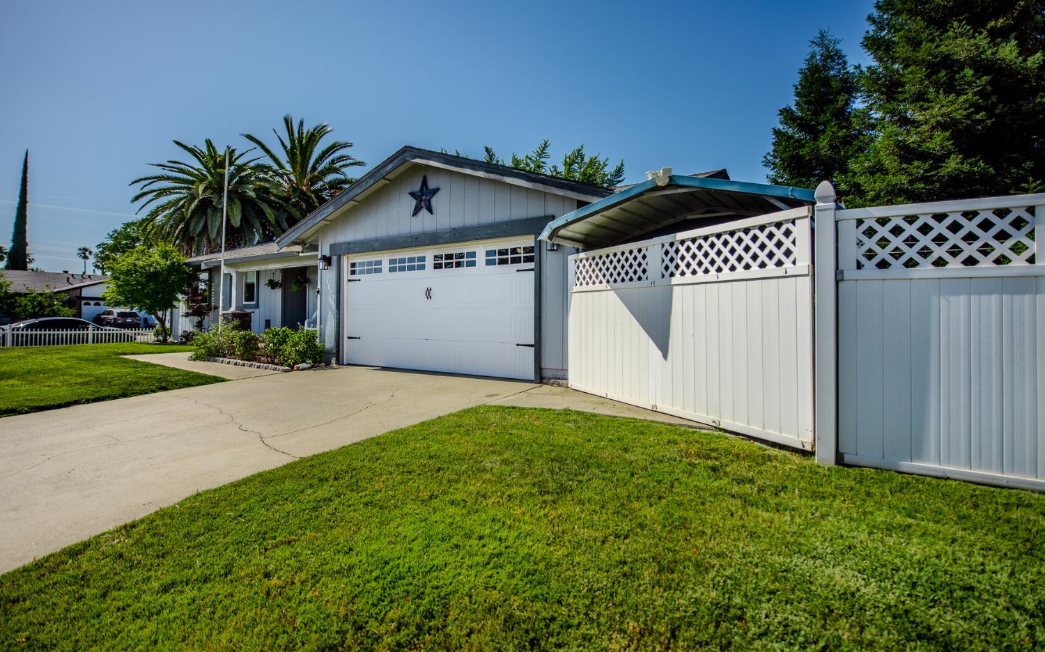 1695 Queens Avenue