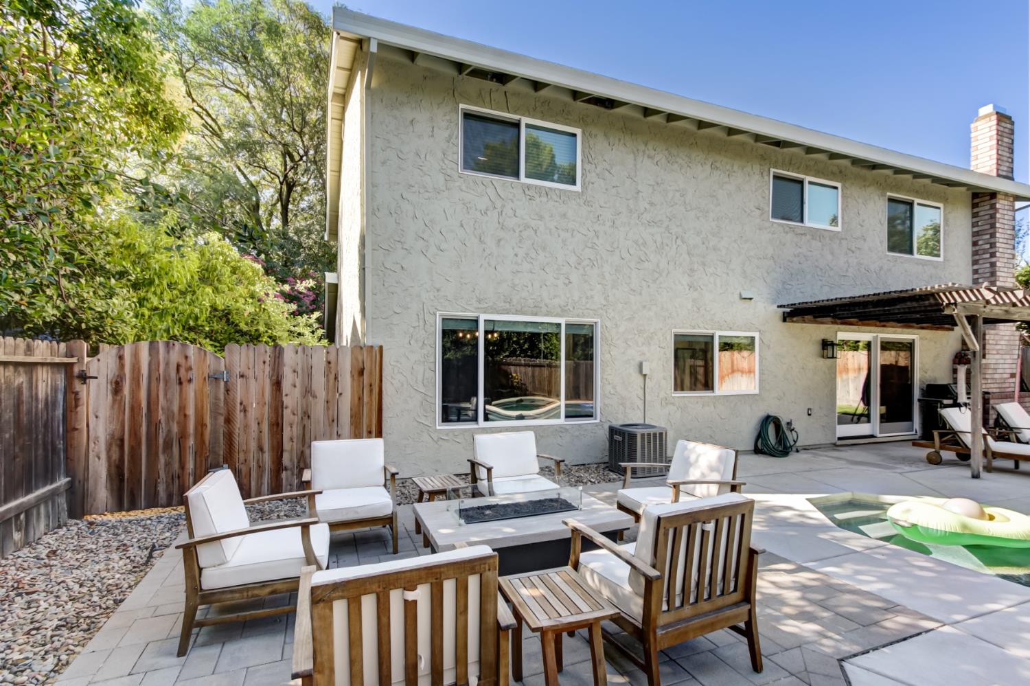 409 Encina Avenue