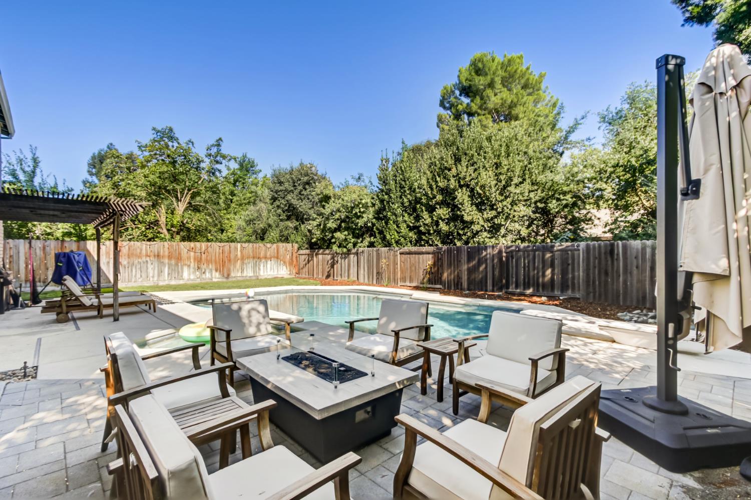 409 Encina Avenue