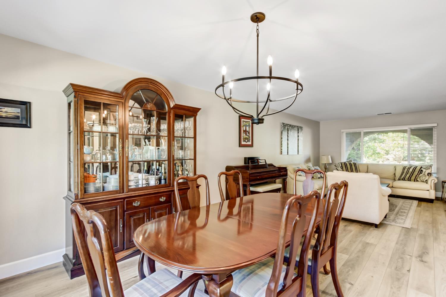 409 Encina Avenue