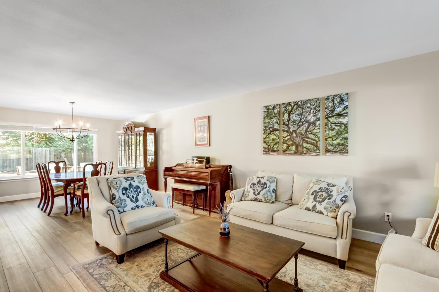 409 Encina Avenue
