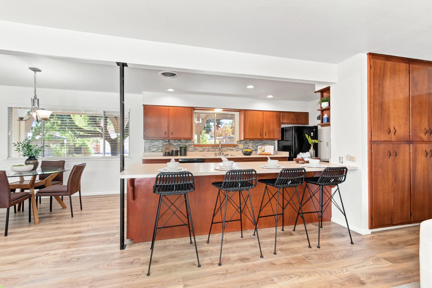 1307 W 8th Street