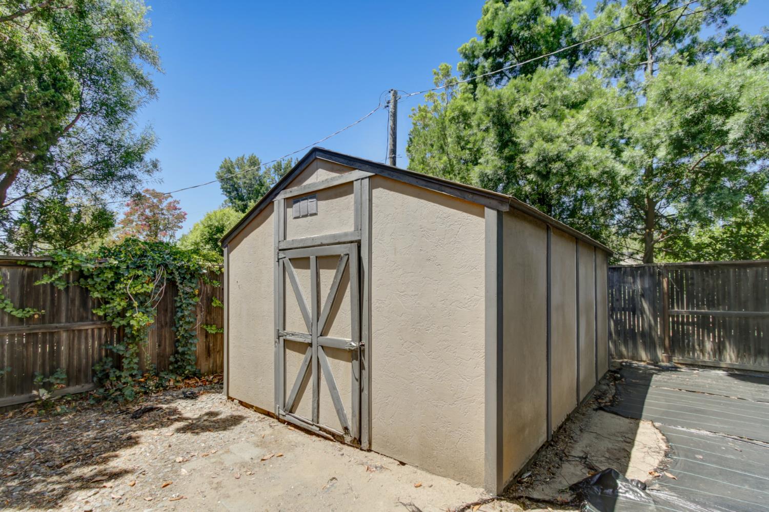 1307 W 8th Street