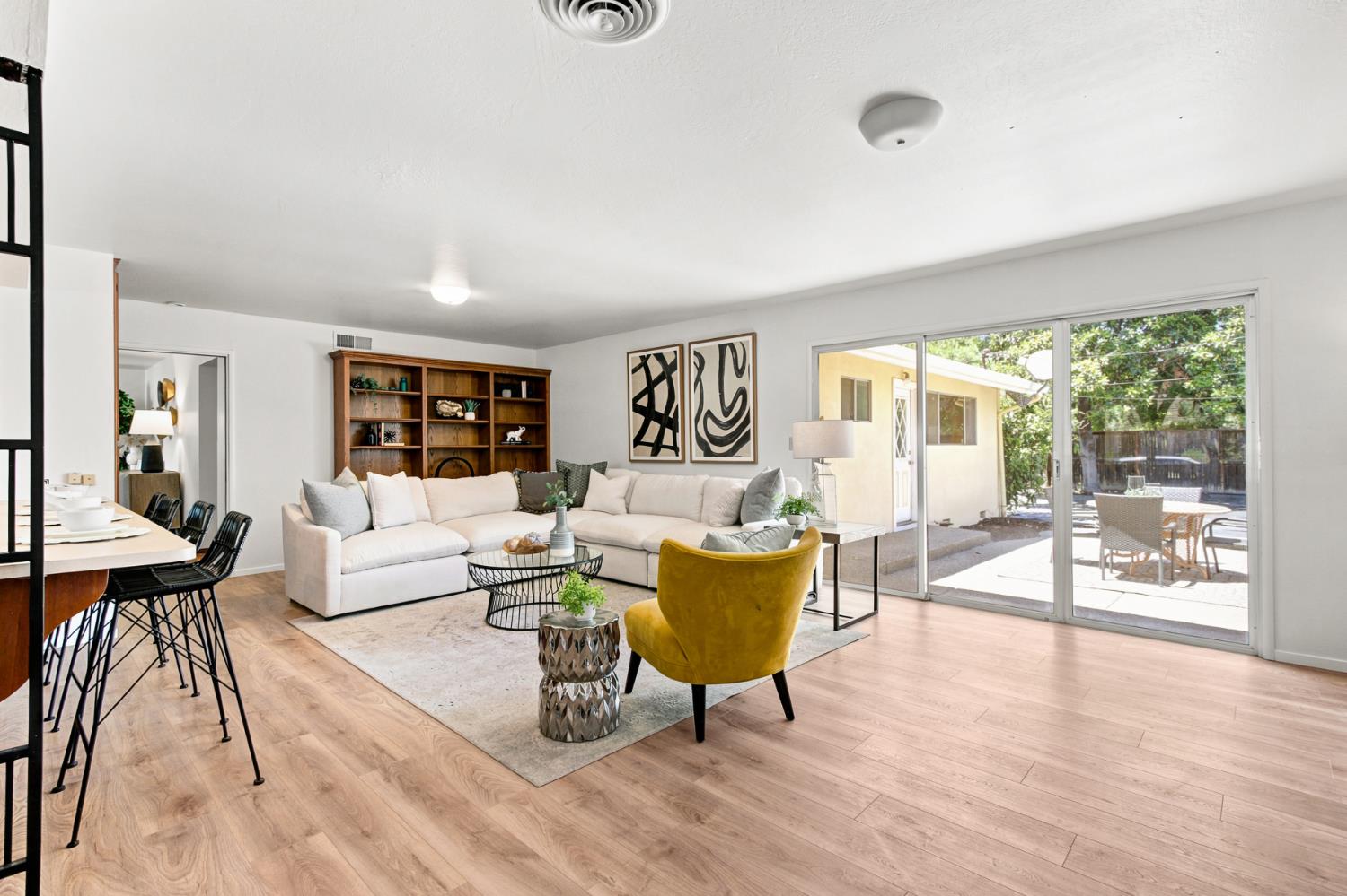 1307 W 8th Street