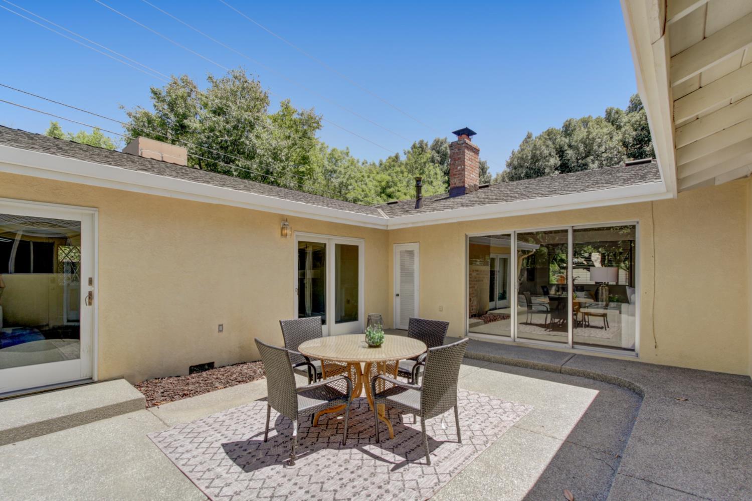 1307 W 8th Street