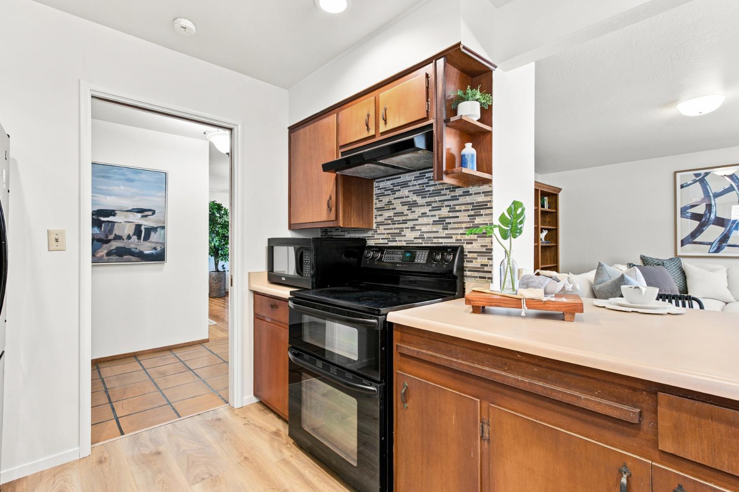 1307 W 8th Street