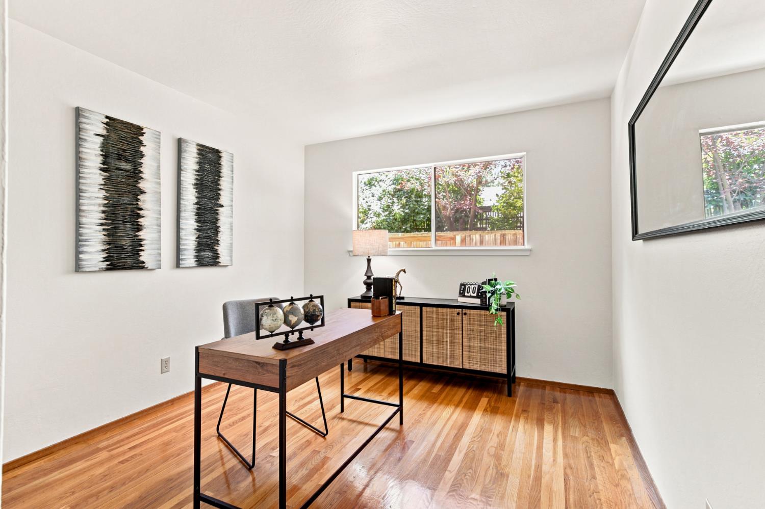 1307 W 8th Street
