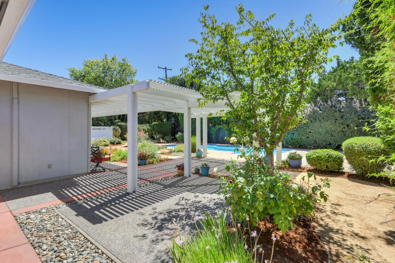 819 Sycamore Lane
