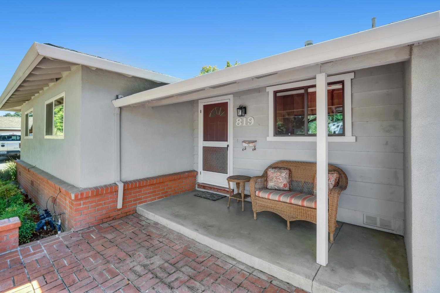 819 Sycamore Lane