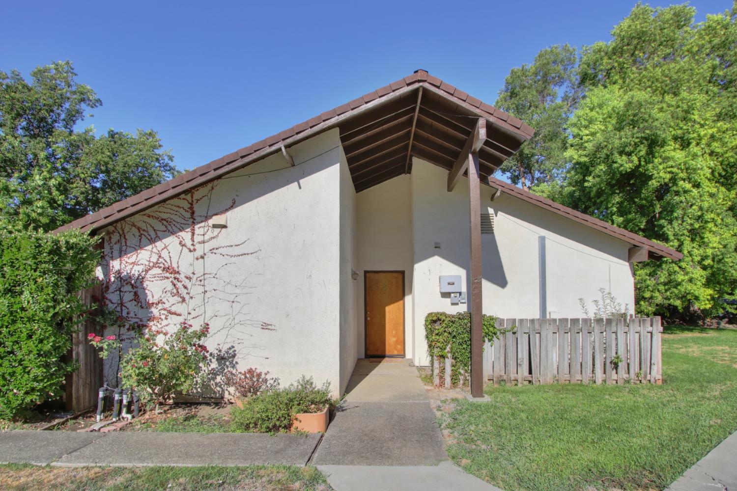 2310 Evenstar Lane