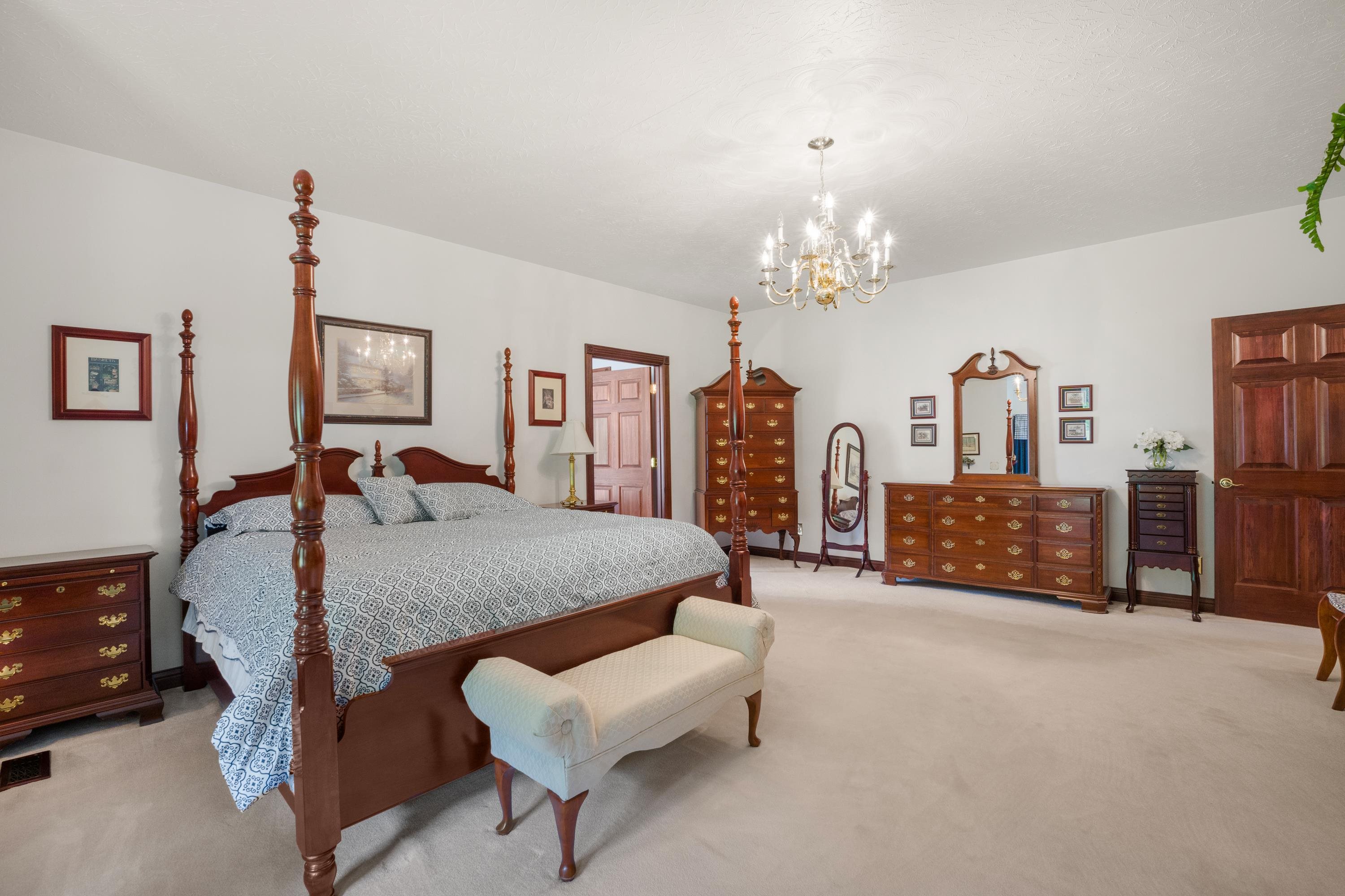 3222 Carriage Hill Court