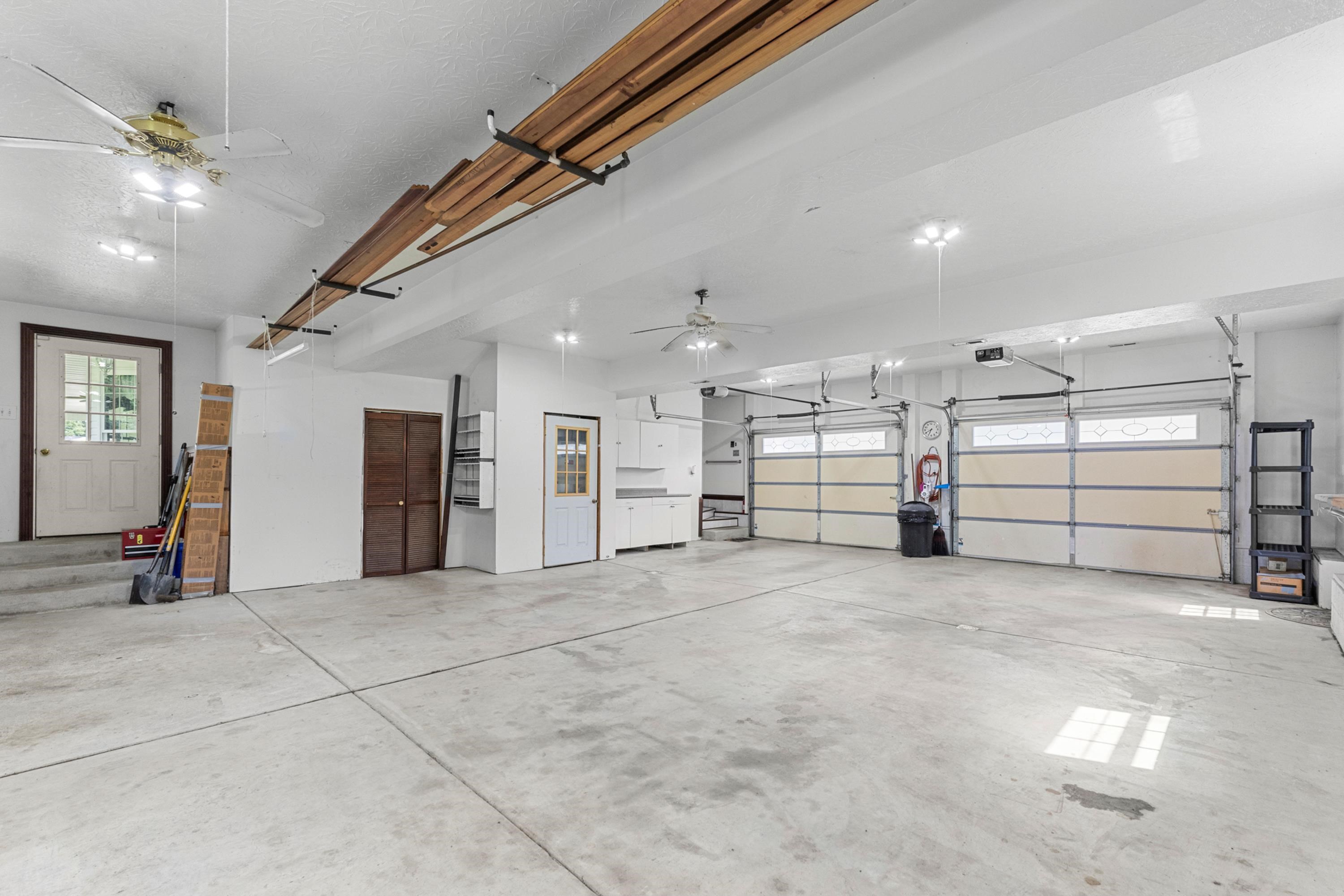 3222 Carriage Hill Court