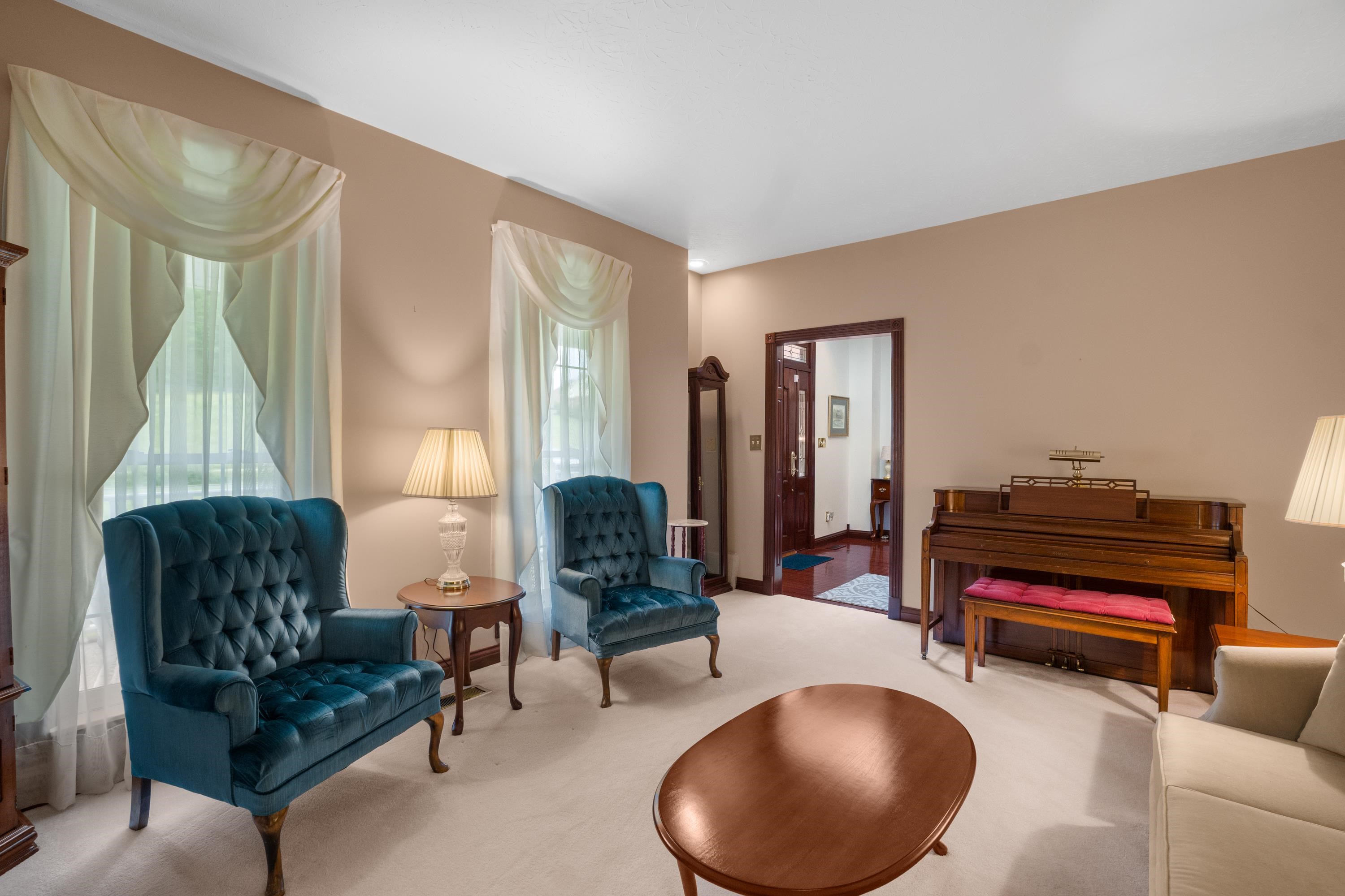 3222 Carriage Hill Court