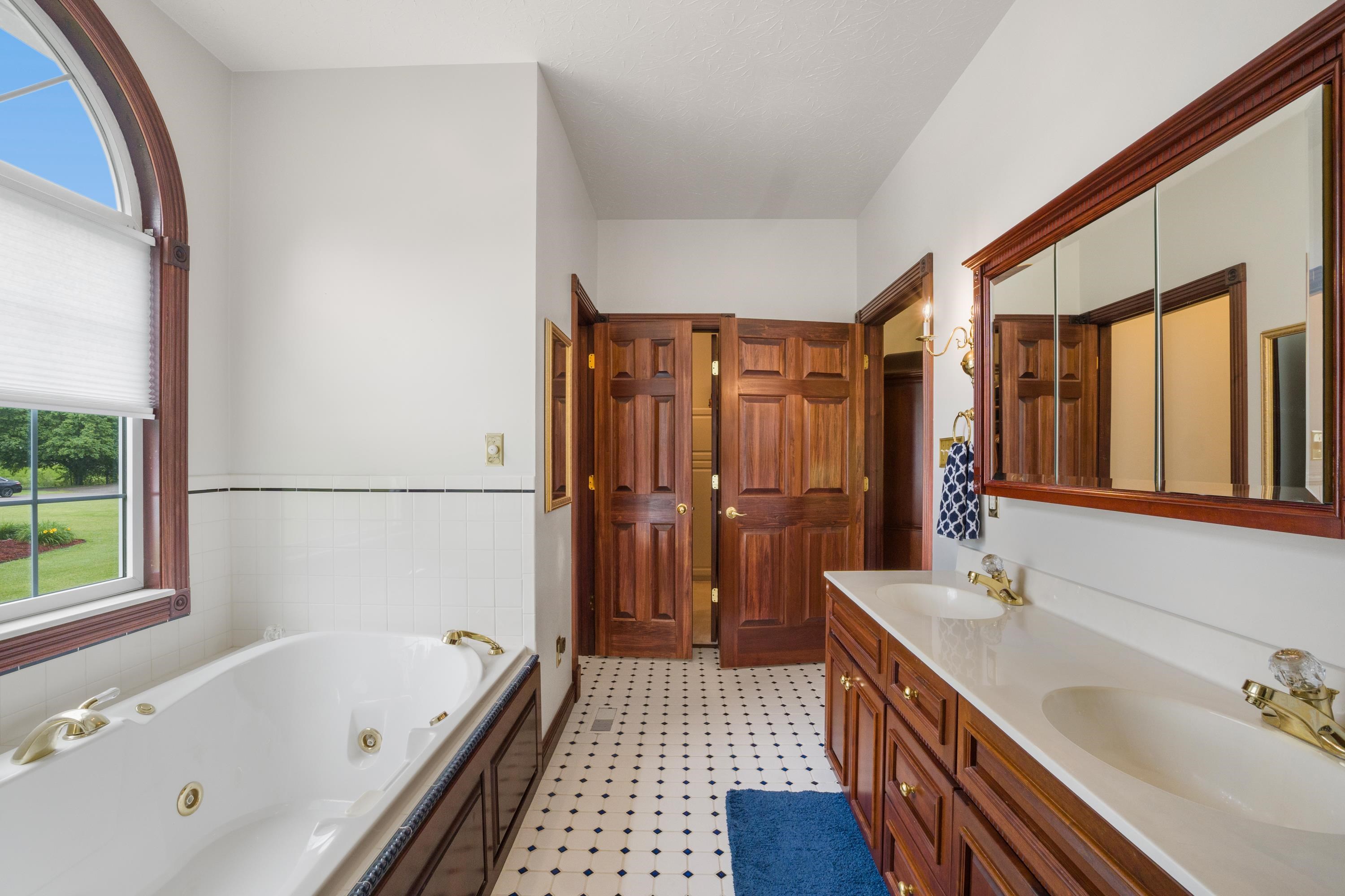 3222 Carriage Hill Court