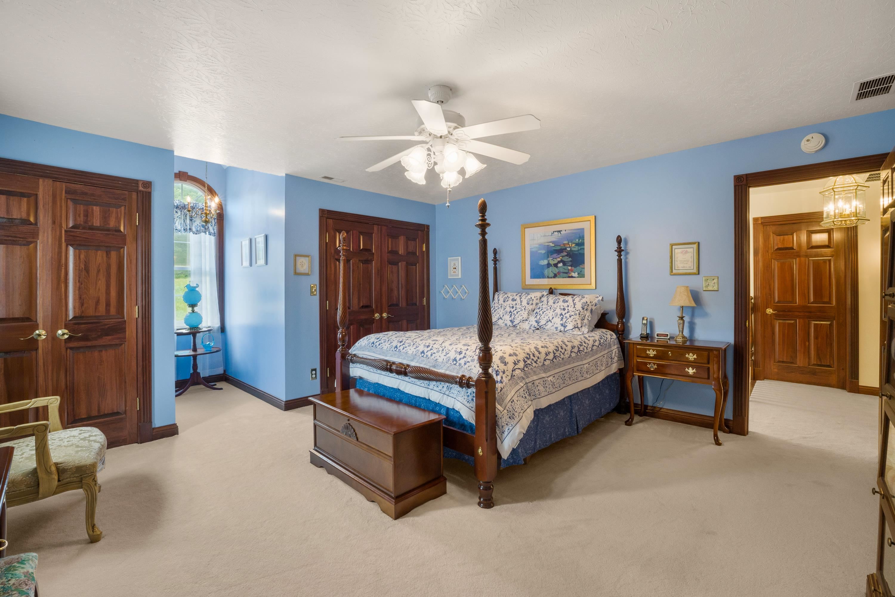 3222 Carriage Hill Court