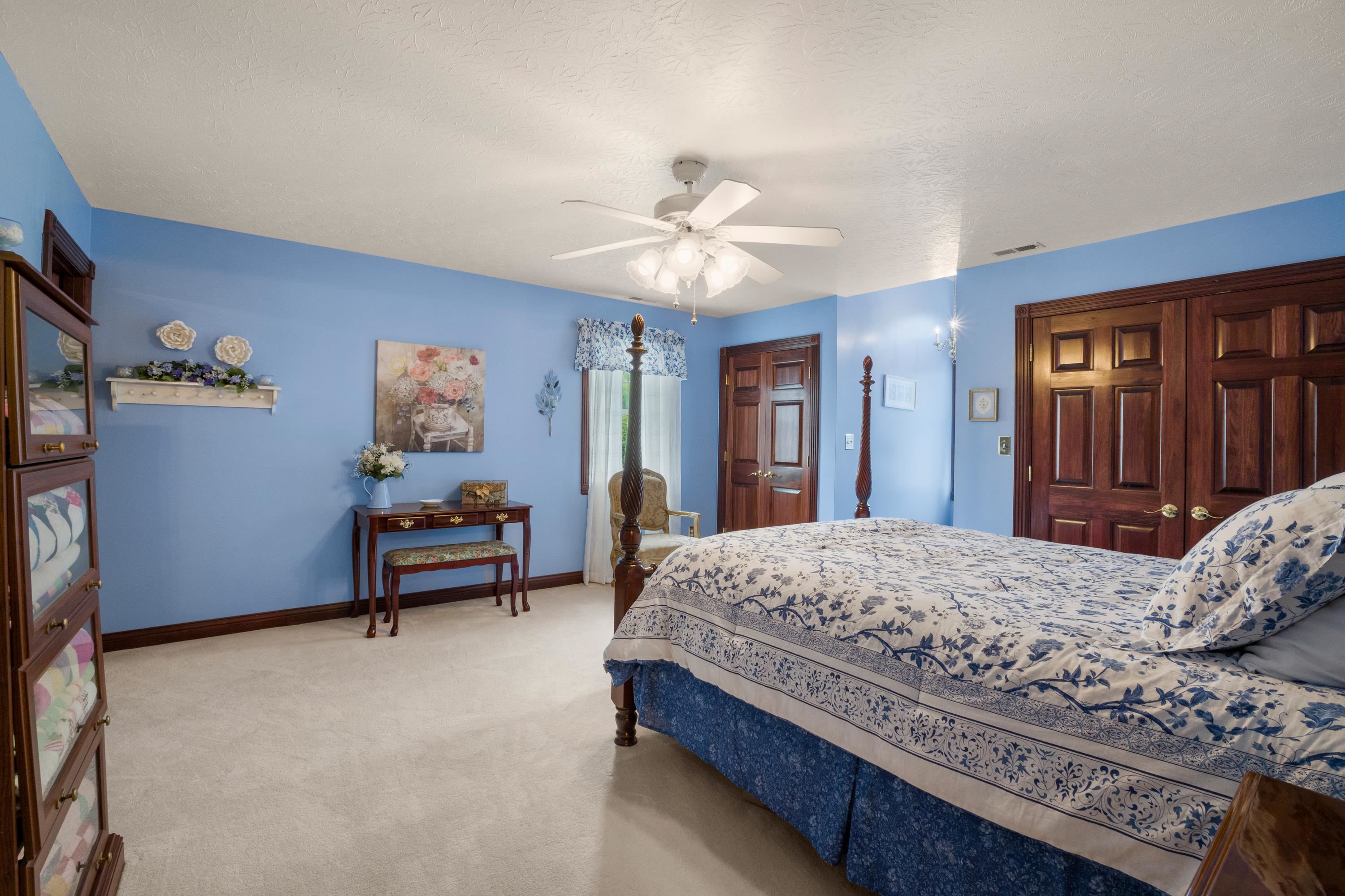 3222 Carriage Hill Court